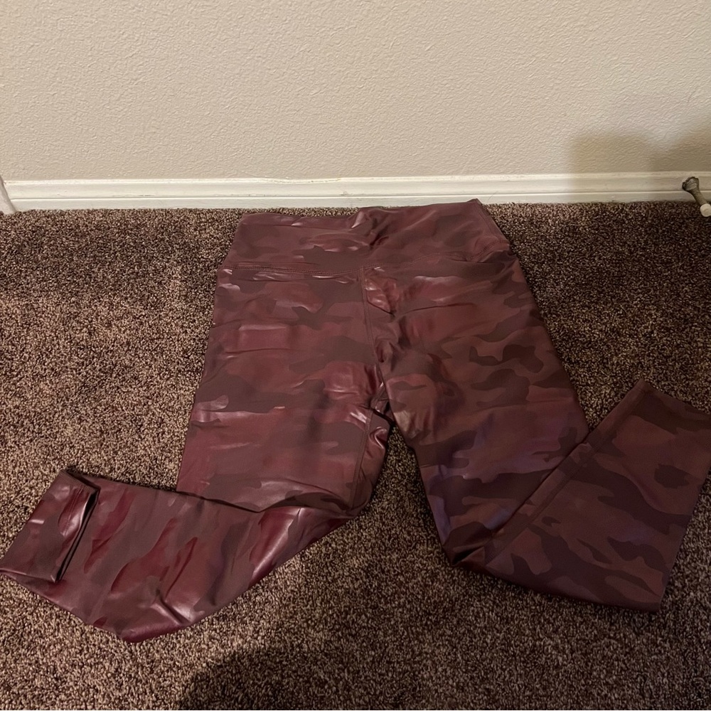 Camo leggings